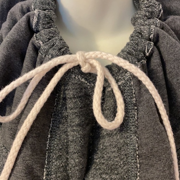 Abercrombie & Fitch Sweatshirt - Picture 4 of 8